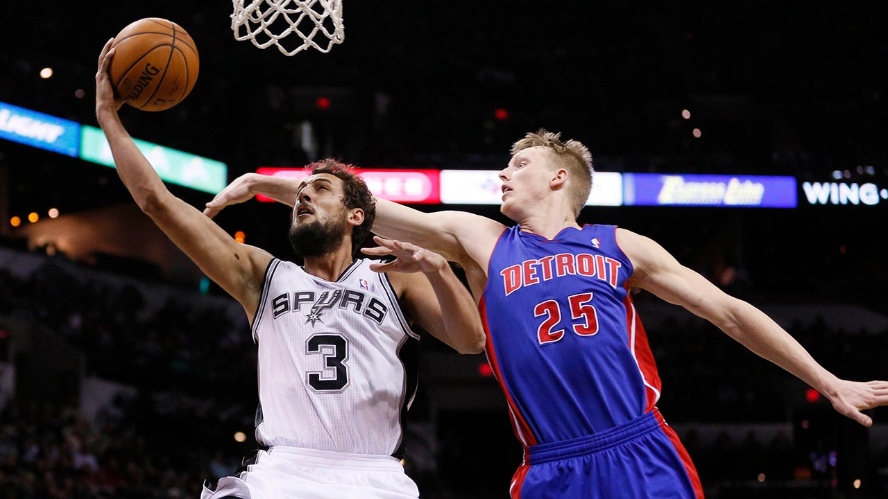 Belinelli, balanced Spurs beat Pistons
